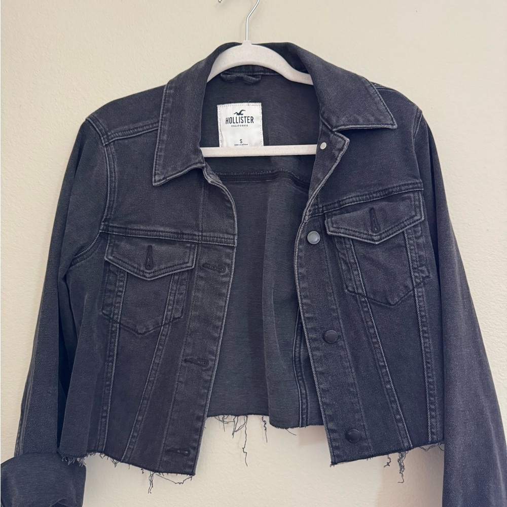 Hollister Women's Black Cropped Denim Jacket